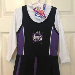 NBA Sacramento Kings Cheerleader 4T